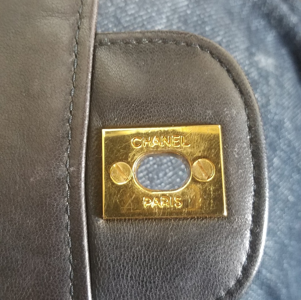Chanel Mademoiselle Vntage Classic Vertical Quilt - Picture 7 of 8